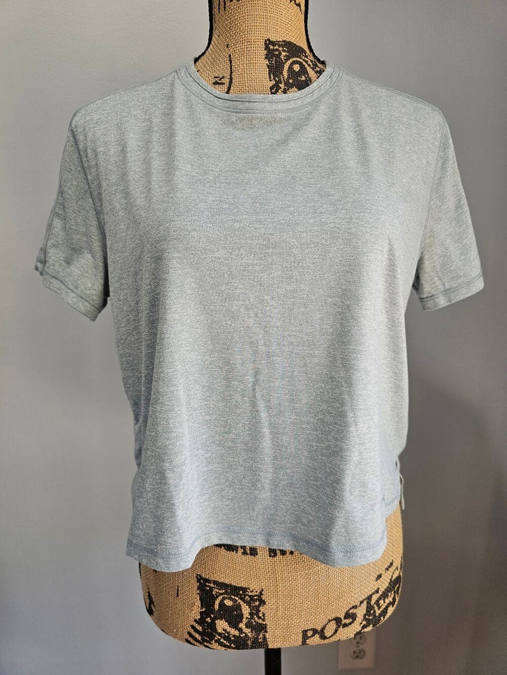 The North Face T Shirt Women's EA Dawn Relax Short Sleeve Crop Split Hem Sz M